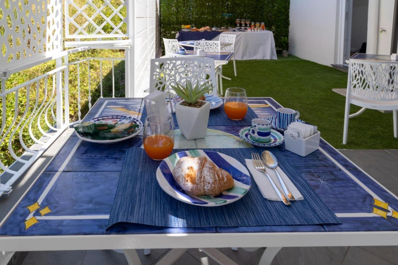 Al Chiaro Di Luna Luxury Suites Amalfi Coast Vietri sul Mare Exterior photo